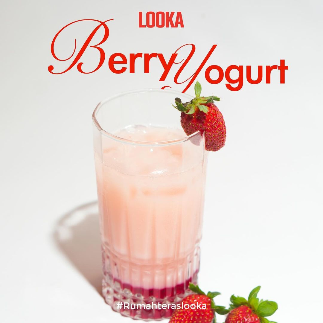 berry-yogurt-by-looka-kendari